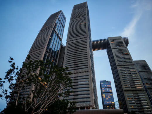 Rascacielos iluminados