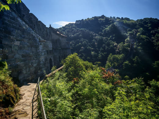 La muralla serpenteando